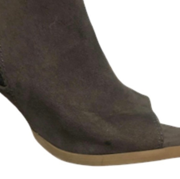 Universal Thread Peep Toe Boot - Picture 5 of 5